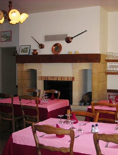 Hotel Chastrusse Nadaillac-de-Rouge Exterior photo